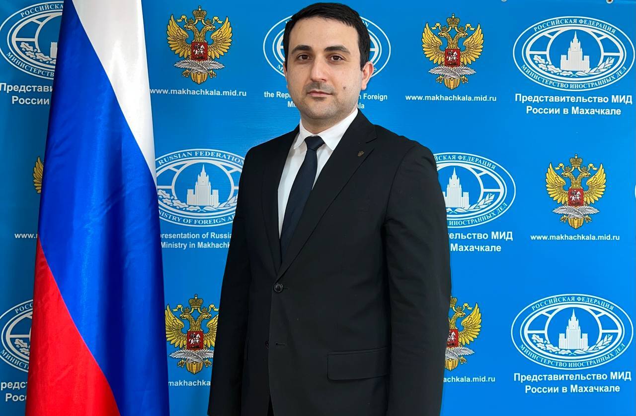 Представитель МИД Османов Марат.